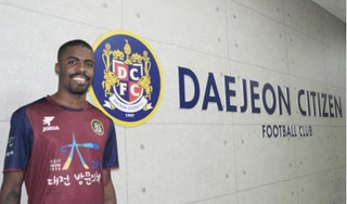 Sốc: CLB tại K.League 2 chiêu mộ nhầm cầu thủ bị HIV