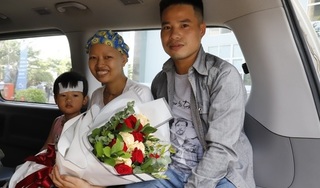 Chuyến xe hạnh phúc đưa mẹ con bé Bình An về đoàn tụ cùng gia đình