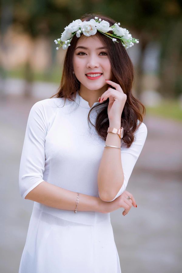 Cô giáo mầm non xinh đẹp ở Nghệ An khiến dân mạng đua nhau xin học mẫu giáo