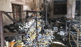 Nhà 2 tầng ở Nghệ An bốc cháy ngùn ngụt, thiệt hại hàng tỷ đồng