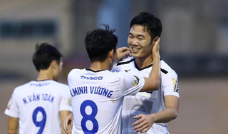 Lương Xuân Trường được Ban tổ chức V.League vinh danh trước vòng 19