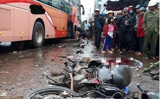 Nhân chứng nức nở kể lại giây phút xe khách lao vào chợ làm 4 người chết