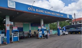 Xe ô tô hư hỏng nặng sau khi đổ 300.000 đồng dầu diesel