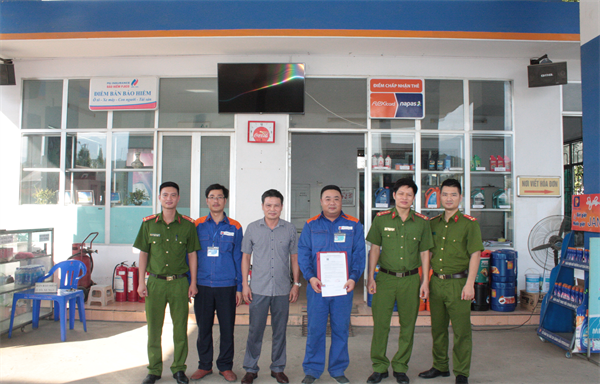 Nhân viên cây xăng giải cứu thiếu nữ bị bắt cóc ở Lào Cai