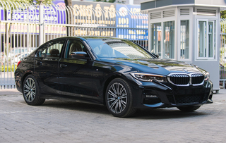  BMW 330i M Sport giá gần 2,4 tỷ đồng tại Việt Nam có gì đặc biệt?