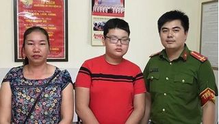 Nhờ Facebook gia đình tìm được bé trai đi lạc từ Lào Cai xuống Hà Nội