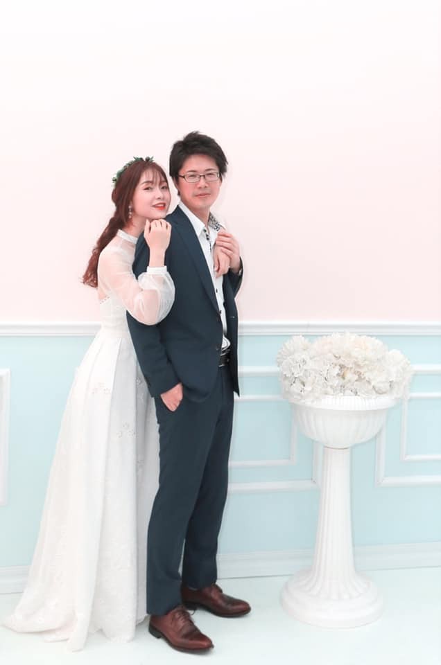  Cuộc sống được chồng chiều của cô dâu Việt tại Nhật tự may váy cưới4