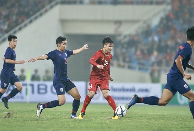 Đội tuyển Thái Lan liên tục chơi chiêu trước trận gặp Việt Nam