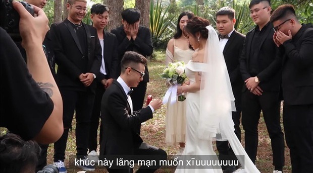 Thiệp cưới và quy định khắt khe trong đám cưới con gái Minh Nhựa5