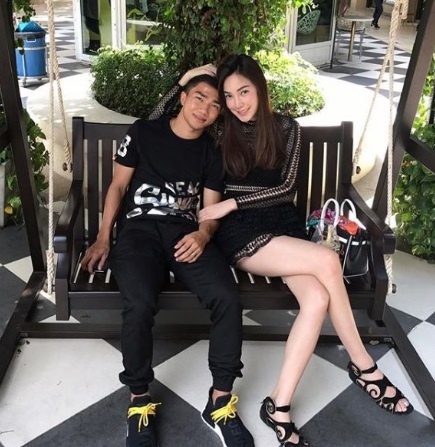 Bạn gái hơn 12 tuổi của Messi Thái Lan khoe vóc dáng bốc lửa6