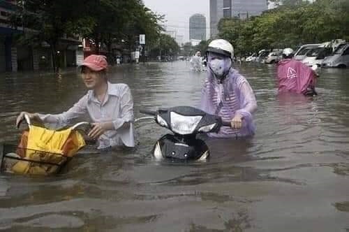 Thái Nguyên ngập nặng sau trận mưa giông lớn sáng nay 10