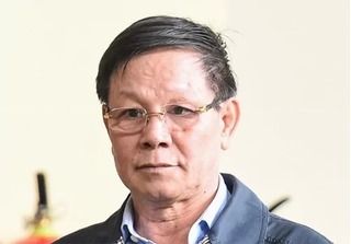 Cựu trung tướng Phan Văn Vĩnh lại bị khởi tố trong 'kỳ án gỗ trắc'