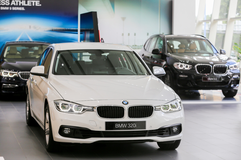 Chuyên gia hơn 20 năm kinh nghiệm với BMW giúp khách hàng chăm sóc xe