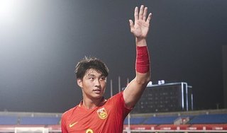 Cầu thủ Trung Quốc bị phạt nặng vì chê đội nhà sau trận thua U22 Việt Nam