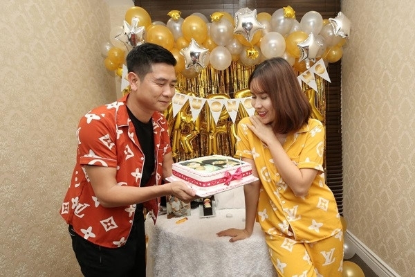 Khoảnh khắc ngọt ngào của Lưu Hương Giang và Hồ Hoài Anh trước tin đồn ly hôn