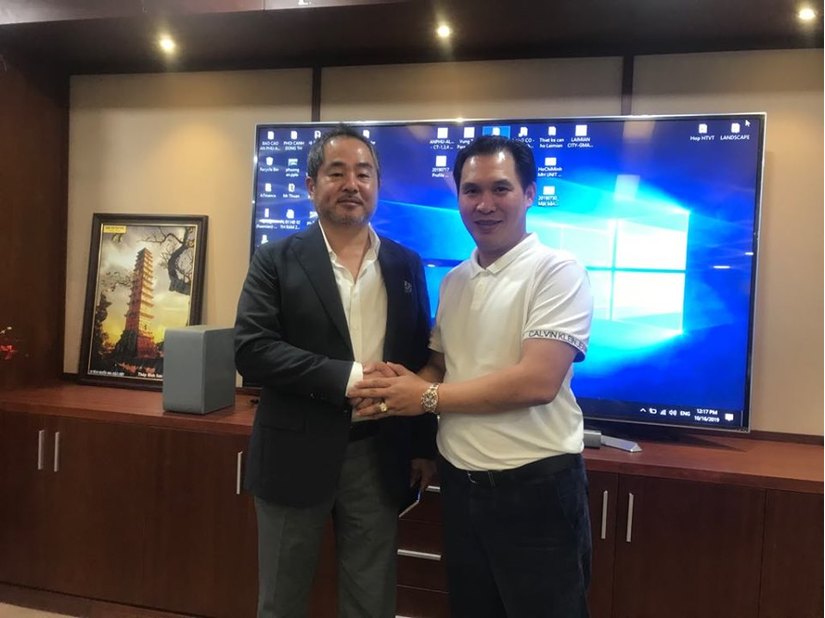 Cựu Tổng giám đốc Lucky Vietnam Construction đến Việt Nam chúc mừng HDTC thắng kiện