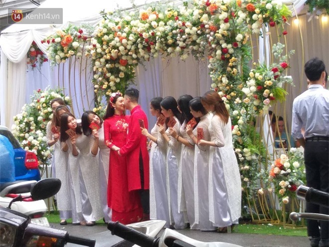 Sau khi đính hôn, Lưu Đê Ly nhắn nhủ tới chồng:  Giàu - khó vẫn bên nhau