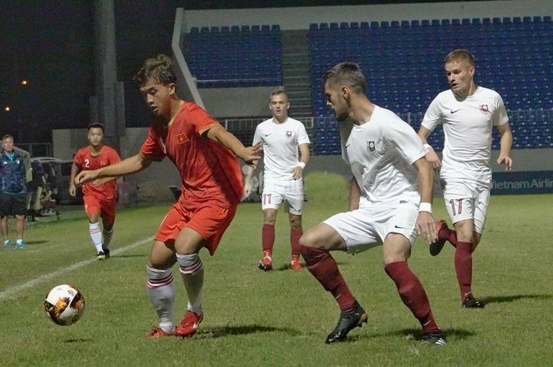 HLV U19 FK Sarajevo kinh ngạc với trình độ chơi bóng của U21 Việt Nam