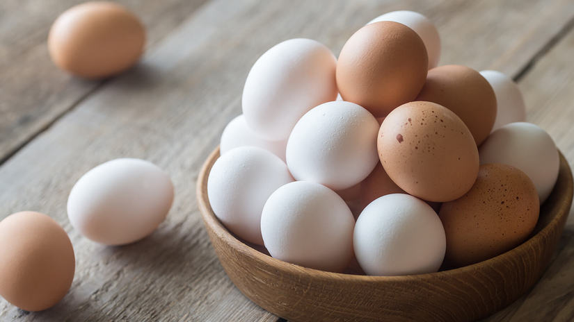 Thách nhau ăn 50 quả trứng, kết cục phải bỏ mạng