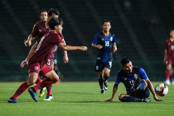 CĐV Thái Lan chỉ trích dữ dội đội nhà sau trận thua U19 Campuchia