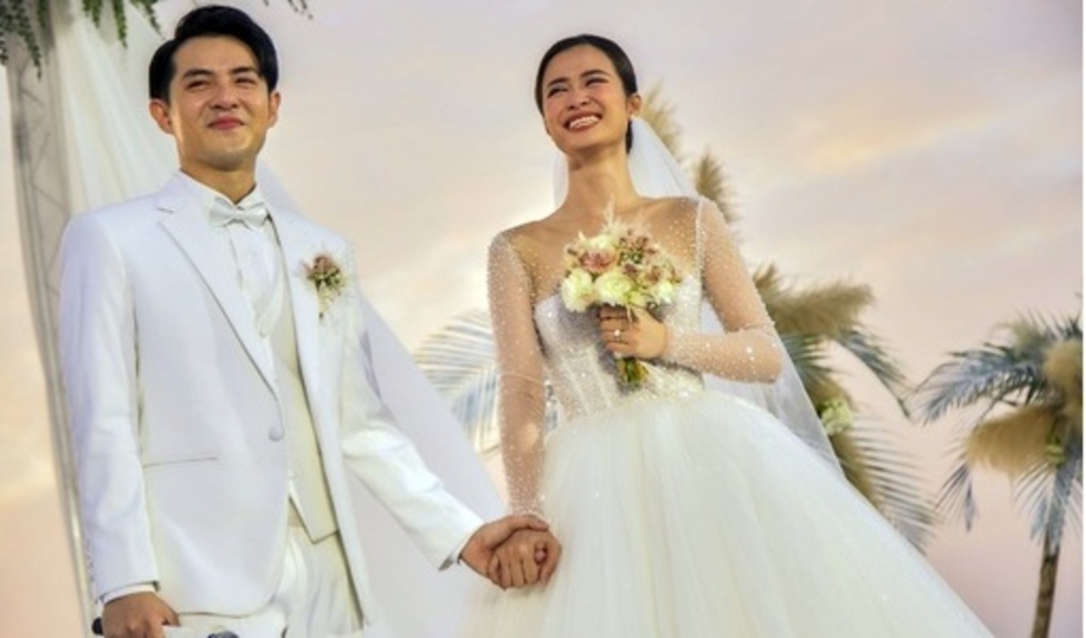 2 mẫu váy cưới chính thức của Đông Nhi vừa được hé lộ  Tin tức Online