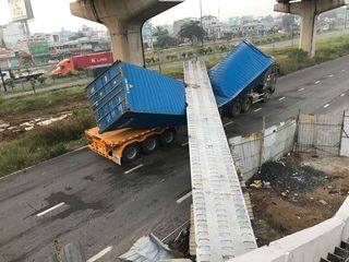 Kết quả kiểm tra chiều cao cầu bộ hành bị xe container kéo sập ở Sài Gòn