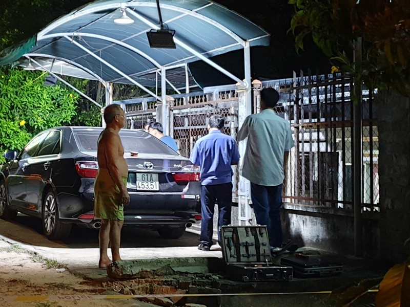 Vào quán nhậu, chủ ô tô bị đập kính cuỗm mất túi xách chứa 1,5 tỉ