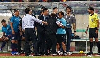 Lộ lý do HLV Park Hang Seo định ăn thua đủ với trợ lý người Thái Lan