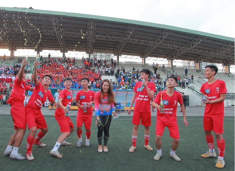 Mùa giải thành công rực rỡ của giải bóng đá học sinh Hà Nội tranh Cup Number 1 Active