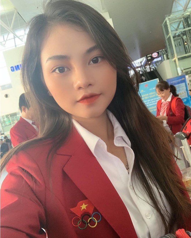 Vẻ đẹp hút mắt của nữ bác sỹ đoàn thể thao Việt Nam dự SEA Games 30 2