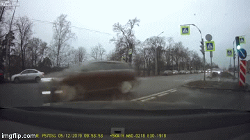 Lái thử xe Audi, tài xế khiến cả chục ô tô gặp nạn