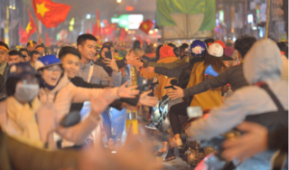 Hàng triệu CĐV không ngủ mừng U22 Việt Nam vô địch SEA Games 30
