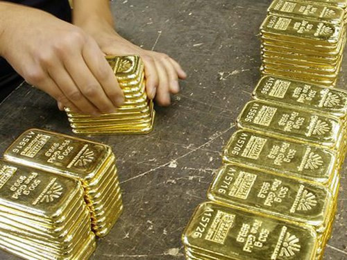 Giá vàng hôm nay 6/1: Vàng tiếp tục tăng do căng thẳng tại Trung Đông