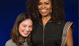 Cựu đệ nhất phu nhân Mỹ Michelle Obama tiếp tục diện thiết kế của Công Trí
