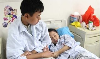  Mắc bệnh nguy hiểm, hai anh em sống phụ thuộc nguồn máu người khác