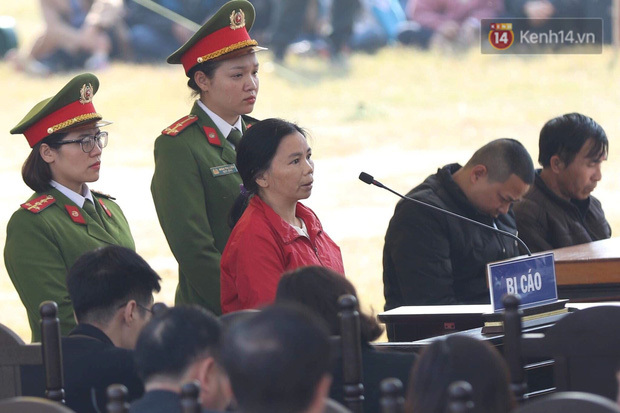 Xét xử vụ nữ sinh giao gà: Bùi Thị Kim Thu run lẩy bẩy trước tòa, liên tục kêu oan