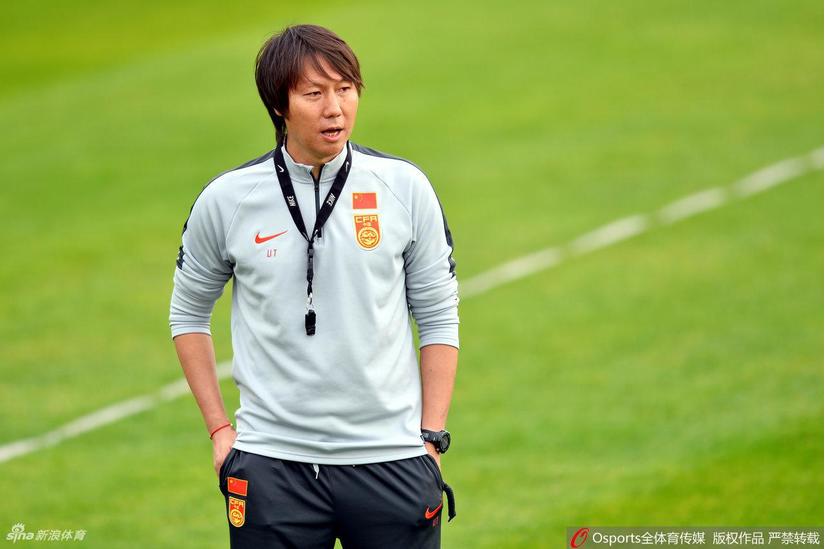 Tuyển Trung Quốc có HLV trưởng là cựu cầu thủ của Everton