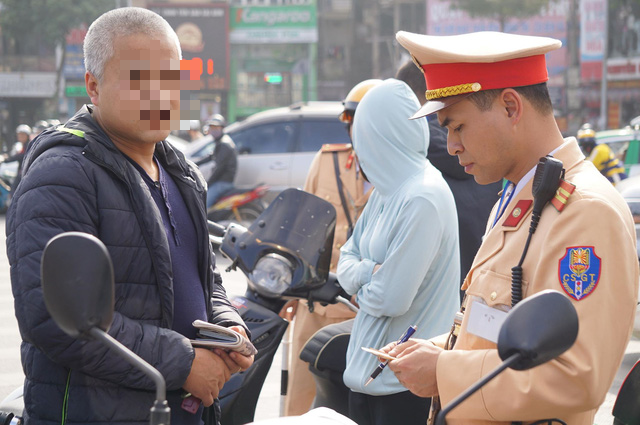 Lo mất 'cả chì lẫn chài' với mức phạt về nồng độ cồn mới, dân nhậu cảnh giác cao độ khi Tết nguyên đán cận kề 4