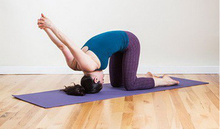 Chấm dứt cơn đau đầu nhờ bài tập yoga tại nhà