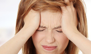 Cảnh báo thói quen hễ đau đầu lại uống thuốc tăng cường tuần hoàn não 