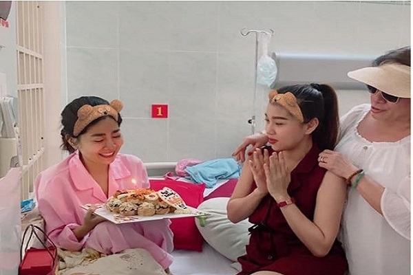 Diễn viên Mai Phương đón sinh nhật ở bệnh viện