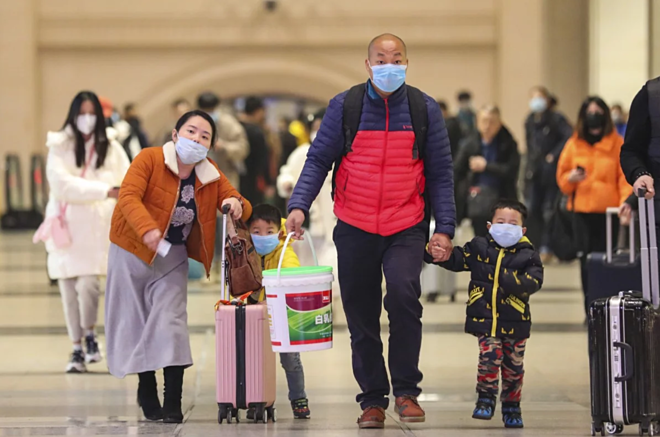 Ngăn lây nhiễm viêm phổi corona, Vũ Hán cấm máy bay, tàu hỏa rời thành phố