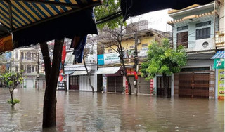 Nam Định ngập lụt, phố vắng hoe ngày Tết