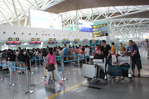 Cách ly 1 nam hành khách Trung Quốc sốt gần 38,5 độ ở sân bay Đà Nẵng
