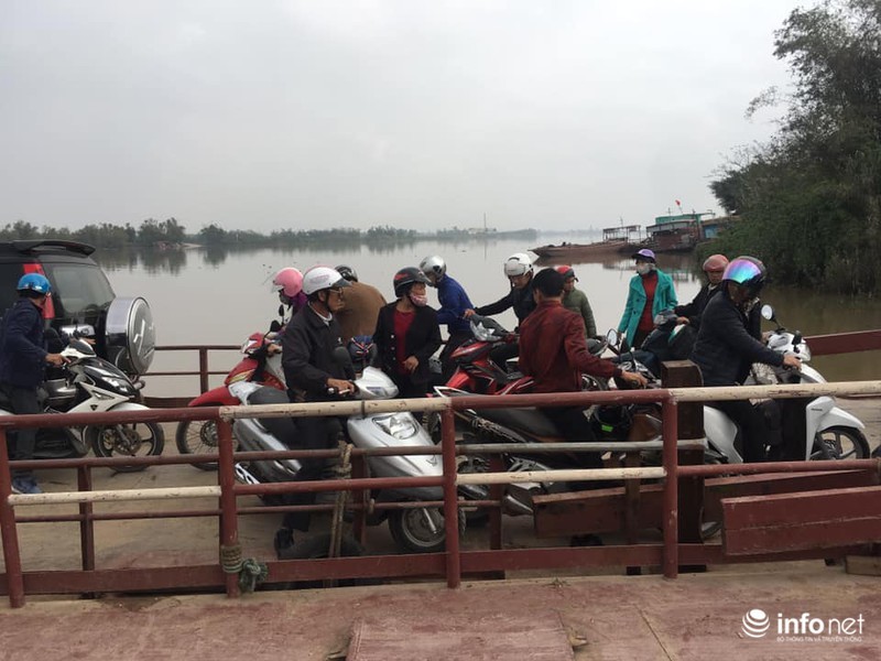 Kinh hãi những chuyến phà 'dỡn' mặt tử thần ở Nam Định - Ninh Bình 11