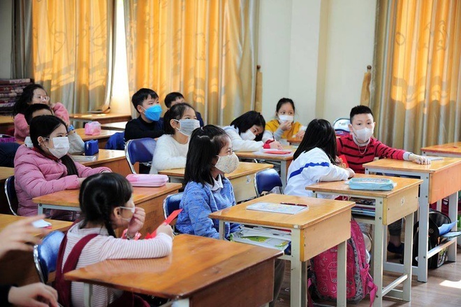 Lo ngại nhiễm virus corona, nhiều trường tại Hà Nội khuyến cáo học sinh đeo khẩu trang