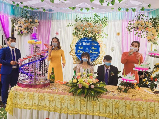 Đám cưới ở Thái Bình: Cô dâu chú rể và cả khách mời đeo khẩu trang3