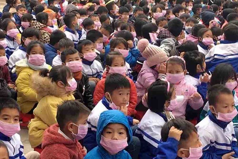 học sinh có biểu hiện sốt, ho sau khi tiếp xúc với bố mẹ từ Trung Quốc