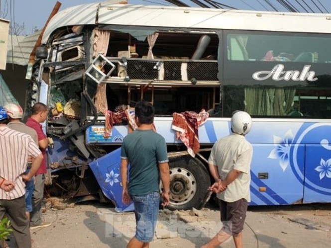 Danh tính nạn nhân, nguyên nhân vụ xe tải tông xe khách 3 người tử vong