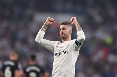 Trung vệ Ramos phá kỷ lục ghi bàn của Messi